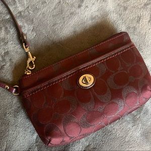 Signature METALLIC MEDIUM WRISTLET (COACH F50422)